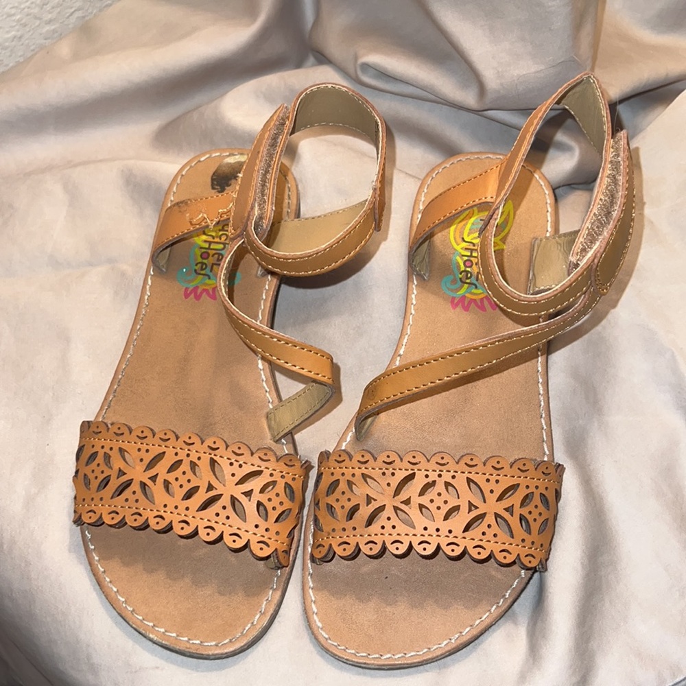 Girls Sandals Tan Color